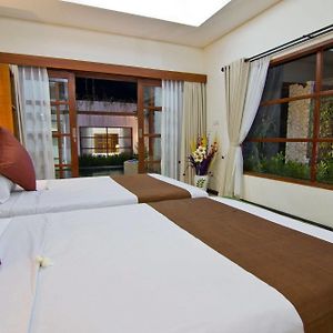 Zimmer mit zwei Einzelbetten